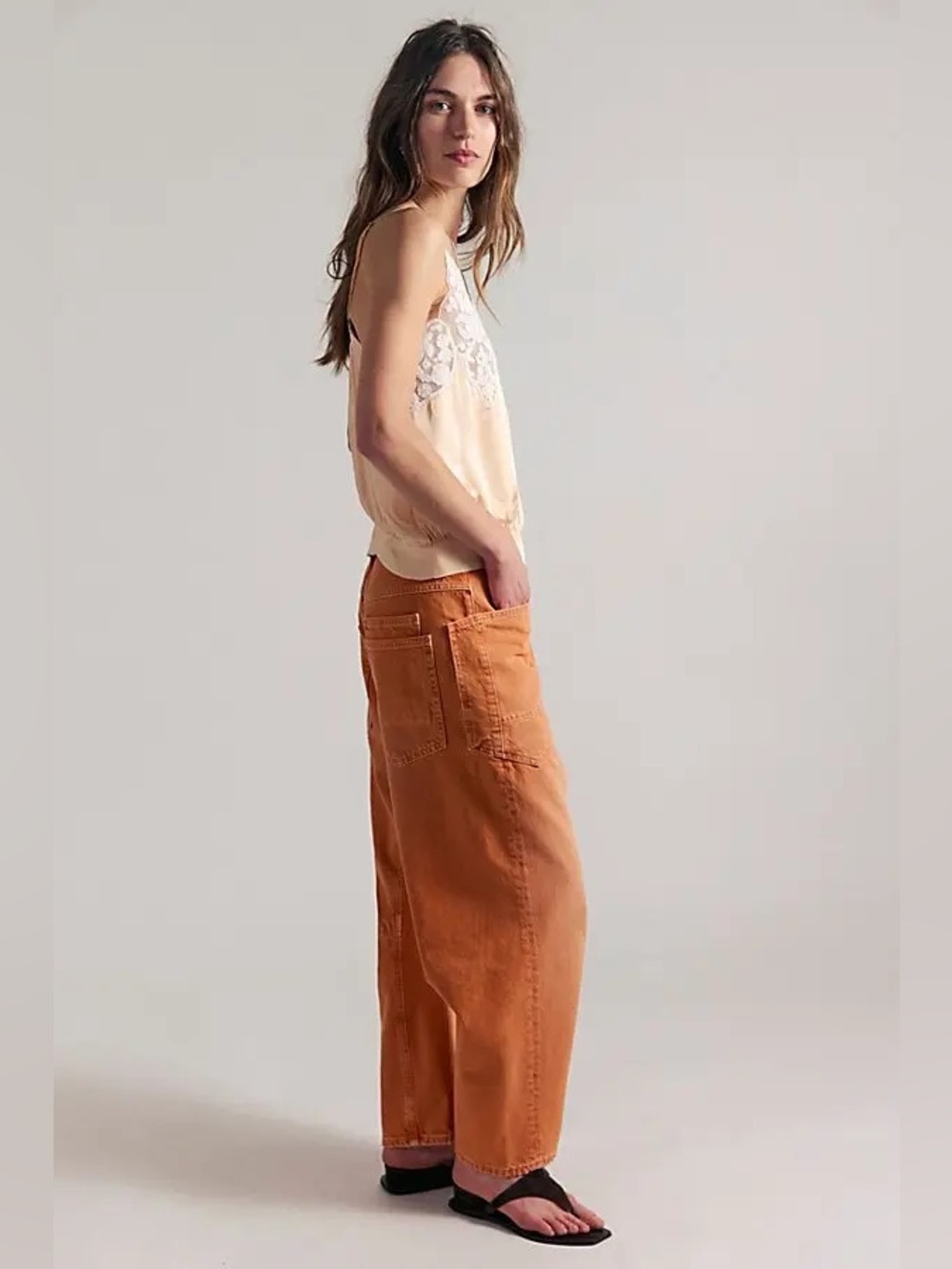 We The Free Minimalist Moxie Barrel Jeans in Dusted Clay Size 33 - Picture 3 of 11